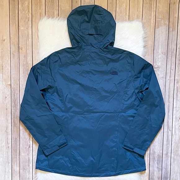 The North Face Women’s Venture 2 Rain Jacket In Monterey Blue - Picture 5 of 7